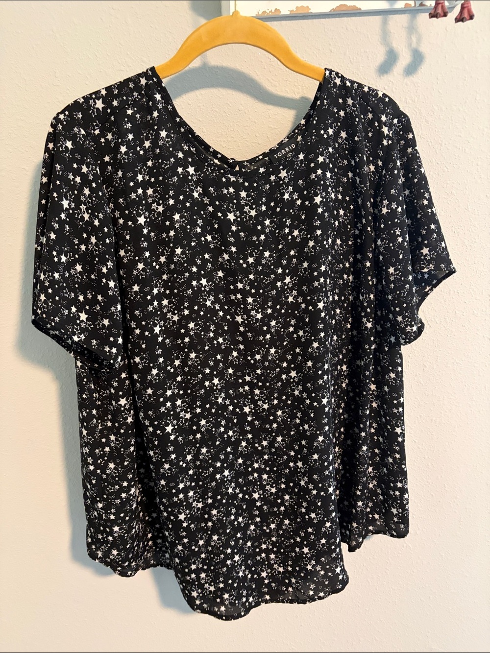 torrid Black Star-Print Short Sleeve Tee